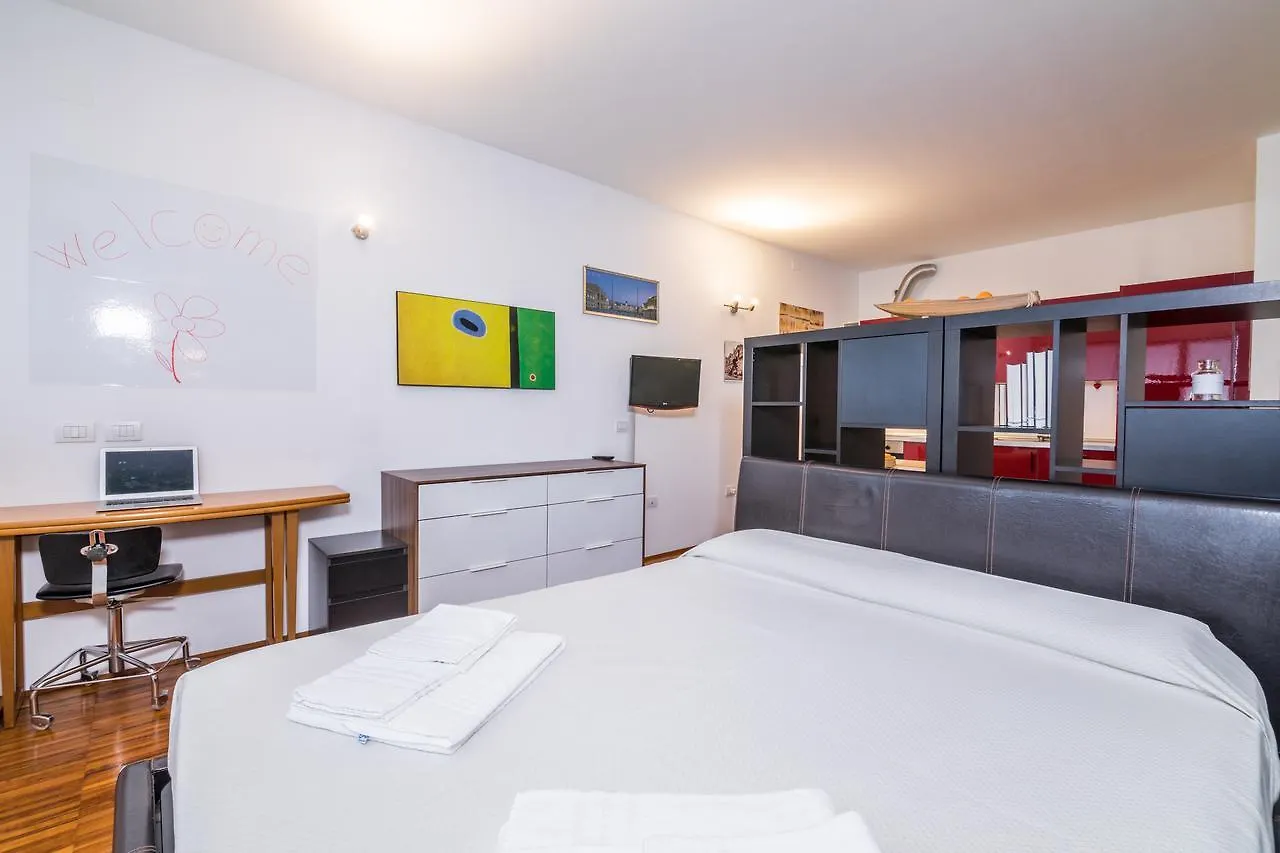 Via Nicastro Open Space Milan Apartment